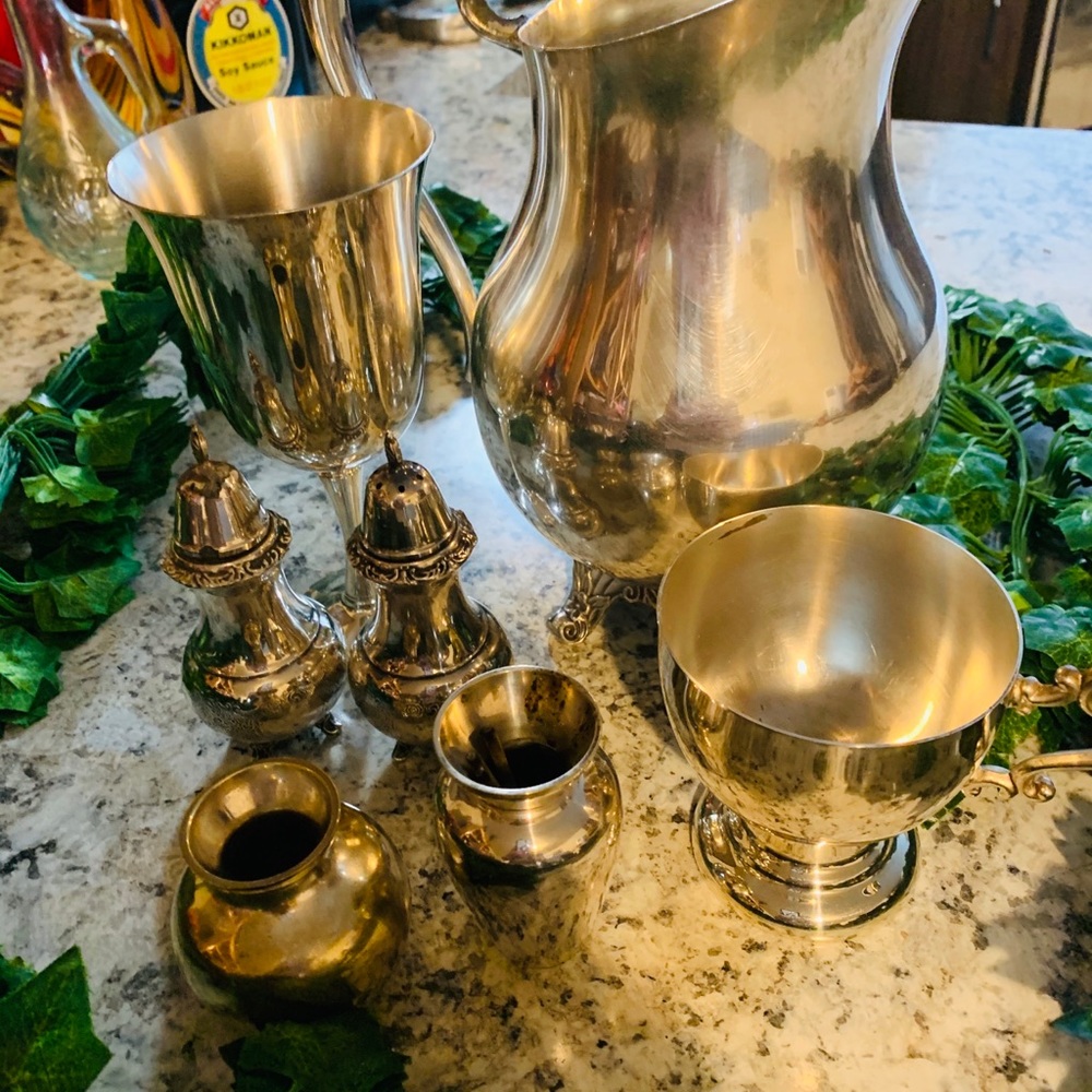 Silver - Picture 2 of 5